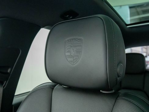 Certified 2026 Porsche Macan AWD/4WD image 27