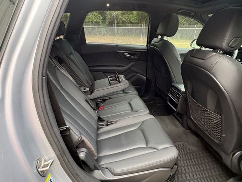 Used 2021 Audi Q7 2.0T Premium Plus w/ Executive Package image 4