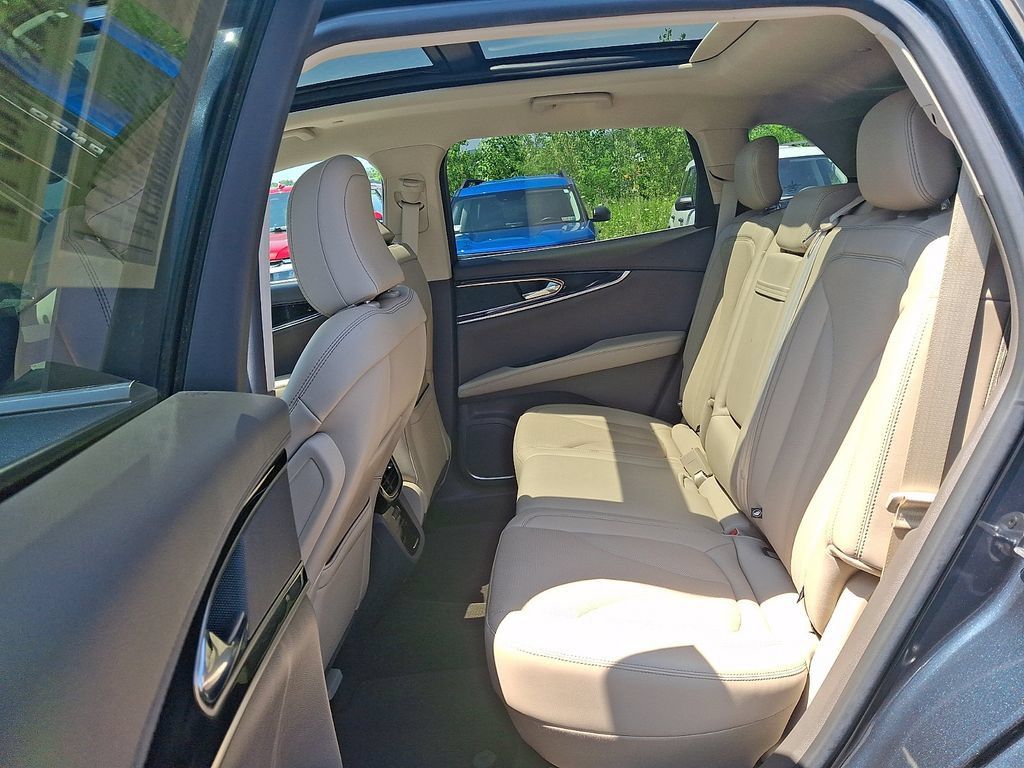 Certified 2023 Lincoln Nautilus Reserve AWD/4WD image 10