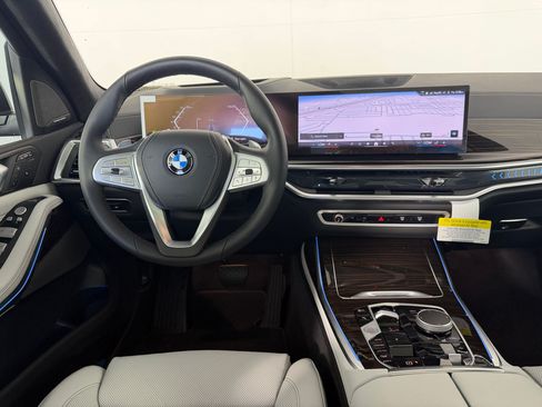 Used 2026 BMW X5 xDrive50e AWD/4WD image 31