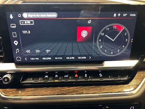 Used 2025 GMC Sierra 1500 SLE AWD/4WD image 19