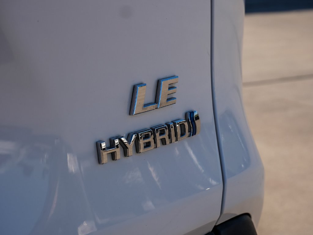 Used 2019 Toyota RAV4 LE AWD/4WD image 13