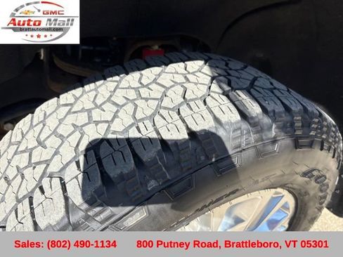 Used 2022 Chevrolet Silverado 2500 High Country w/ Safety Package II image 29