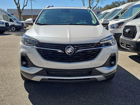 Used 2022 Buick Encore GX Essence w/ Advanced Technology Package image 2