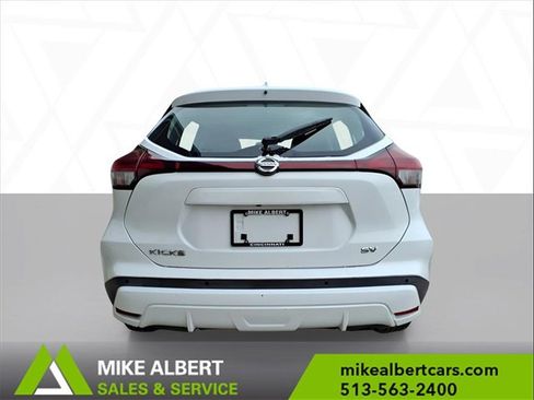 Used 2021 Nissan Kicks SV image 6