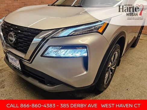 Certified 2023 Nissan Rogue SV image 4