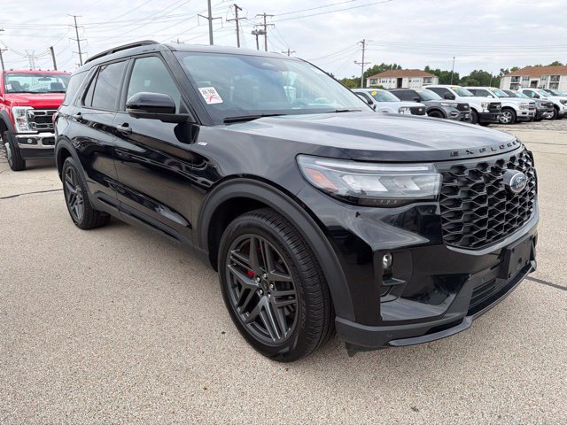 Used 2025 Ford Explorer ST-Line w/ Premium Package RWD image 3