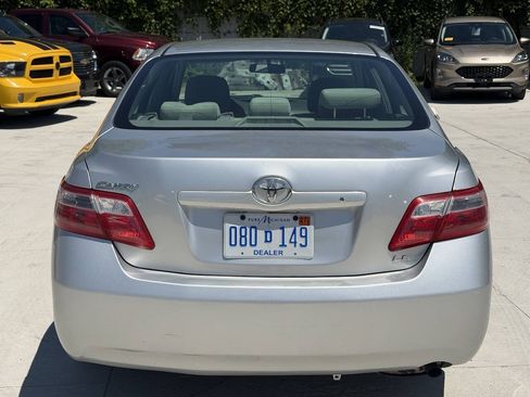 Used 2009 Toyota Camry LE FWD image 6