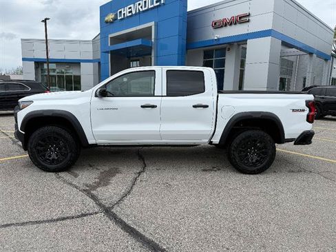 New 2026 Chevrolet Colorado Trail Boss AWD/4WD image 2
