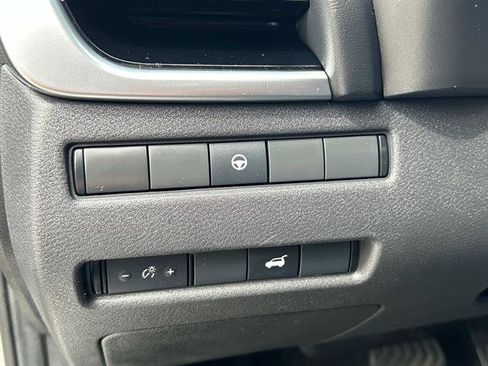 Used 2022 Nissan Rogue SL w/ SL Premium Package image 23