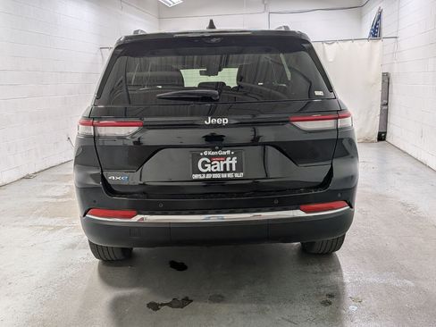 Used 2022 Jeep Grand Cherokee Limited 4xe w/ Luxury Tech Group II AWD/4WD image 8