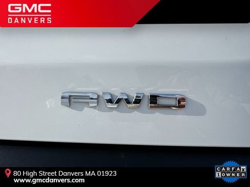 Used 2023 GMC Acadia SLE w/ Driver Convenience Package image 8