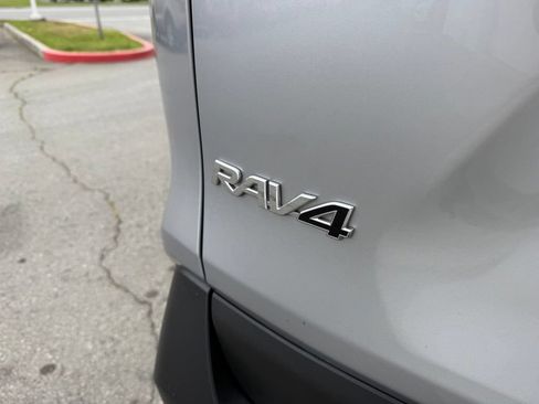 Used 2024 Toyota RAV4 XLE FWD image 10