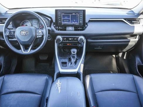 Used 2022 Toyota RAV4 XLE Premium FWD image 16