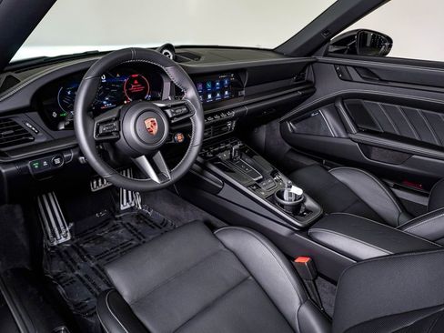 Certified 2026 Porsche 911 Targa 4 GTS image 5