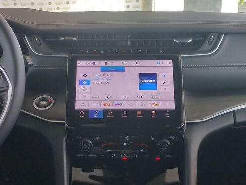 New 2025 Jeep Grand Cherokee Limited w/ Trailer Tow Package image 19