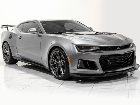 Used 2020 Chevrolet Camaro ZL1 image 3