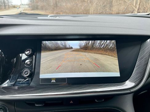 Used 2023 Buick Envision Essence image 26