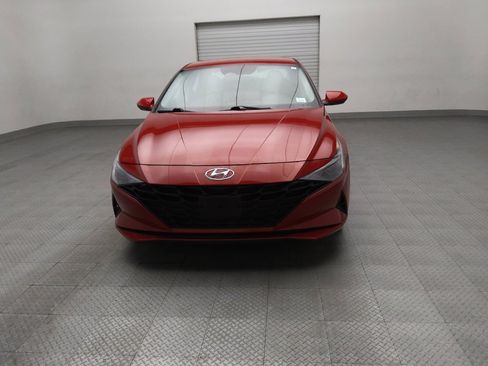 Used 2022 Hyundai Elantra SEL image 15