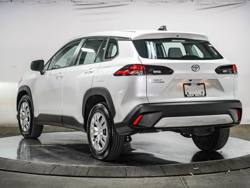 Used 2026 Toyota Corolla Cross L FWD image 4