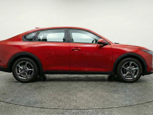 Used 2025 Kia K4 LXS image 11