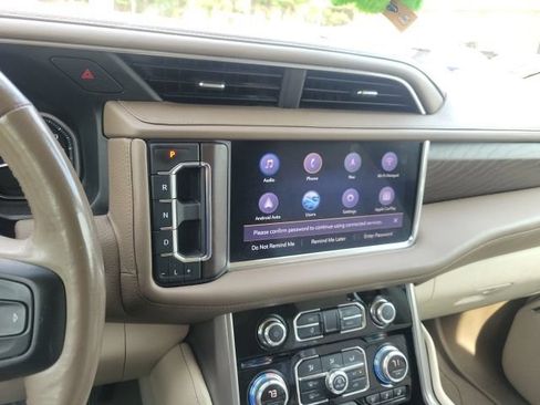 Used 2021 GMC Yukon XL Denali w/ Denali Premium Package AWD/4WD image 28
