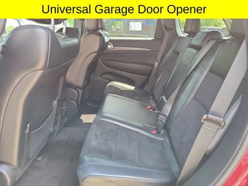 Used 2018 Jeep Grand Cherokee Altitude AWD/4WD image 14