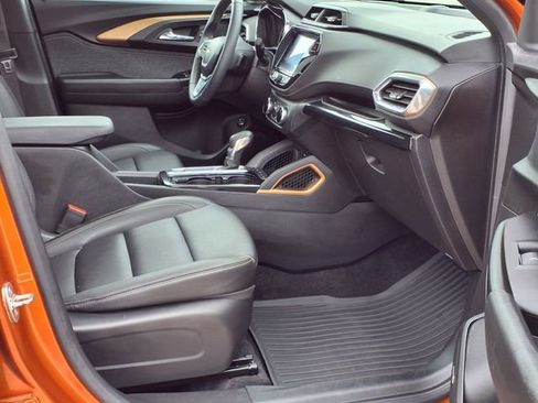 Used 2023 Chevrolet TrailBlazer ACTIV w/ Sun and Liftgate Package image 6