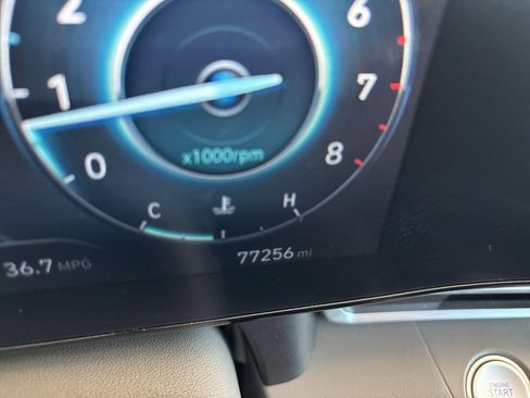 Used 2023 Hyundai Elantra SEL w/ Convenience Package image 31