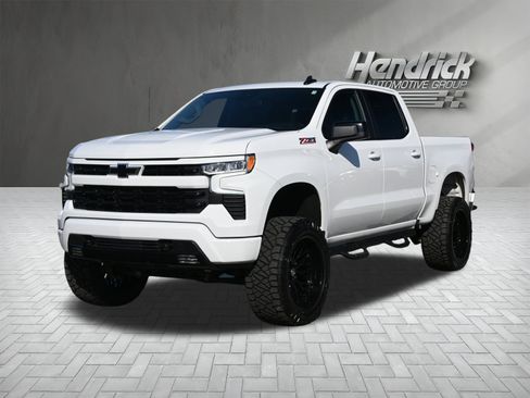 Used 2023 Chevrolet Silverado 1500 RST w/ Convenience Package II image 6