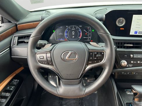 Certified 2024 Lexus ES 350 w/ Premium Package image 16