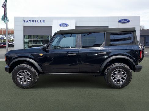 Used 2025 Ford Bronco Badlands AWD/4WD image 2