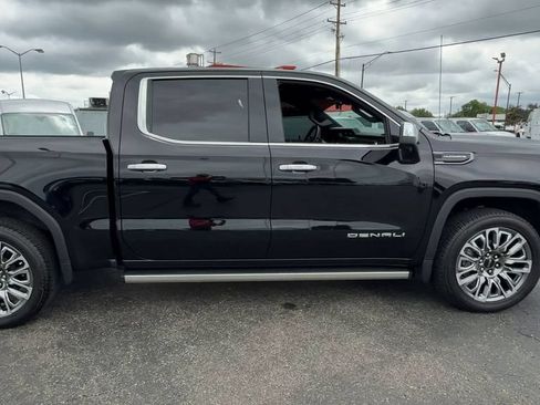 Used 2025 GMC Sierra 1500 Denali Ultimate AWD/4WD image 9