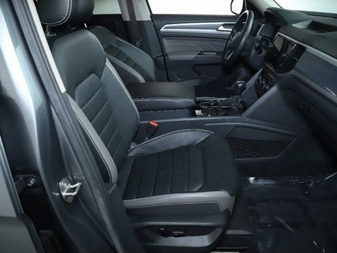 Used 2023 Volkswagen Atlas SEL Premium image 33