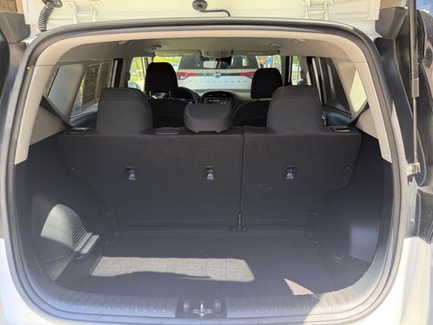 Used 2025 Kia Soul LX w/ LX Technology Package FWD image 29