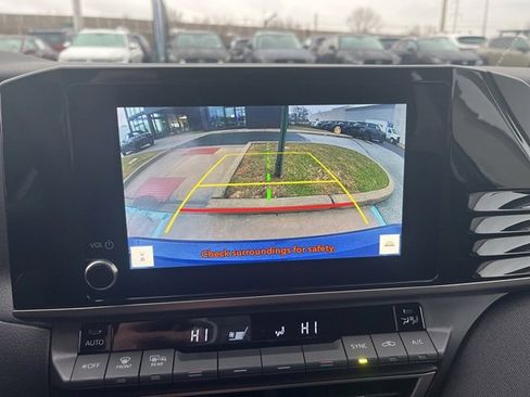 Used 2025 Toyota Camry LE image 11