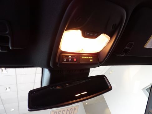 Used 2024 Chevrolet Colorado LT w/ LT Convenience Package III image 14