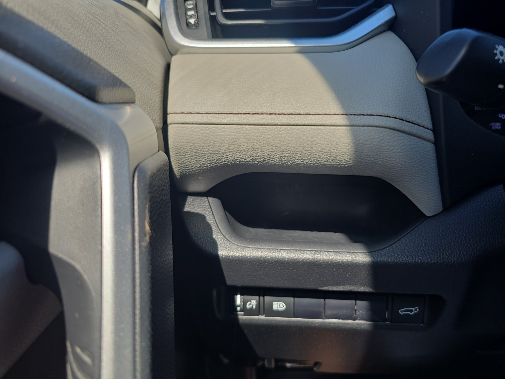 Used 2019 Toyota RAV4 XLE w/ Convenience Package AWD/4WD image 22