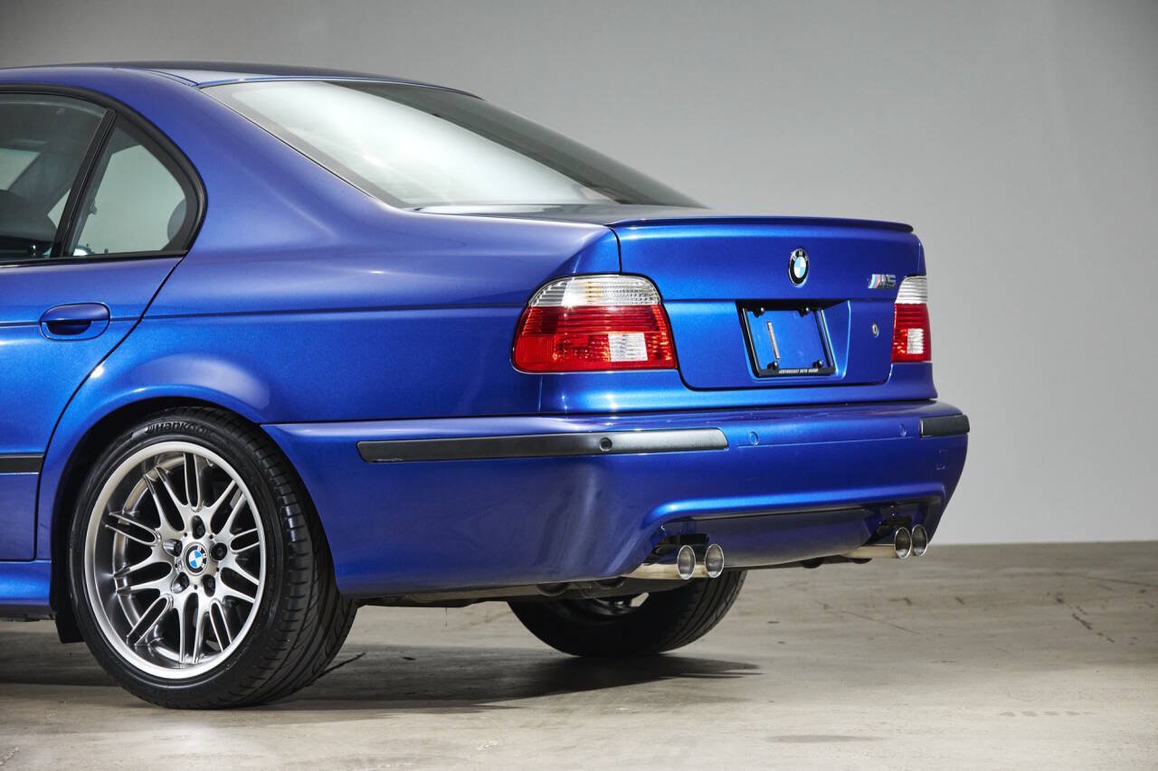 Used 2001 BMW M5 RWD image 2