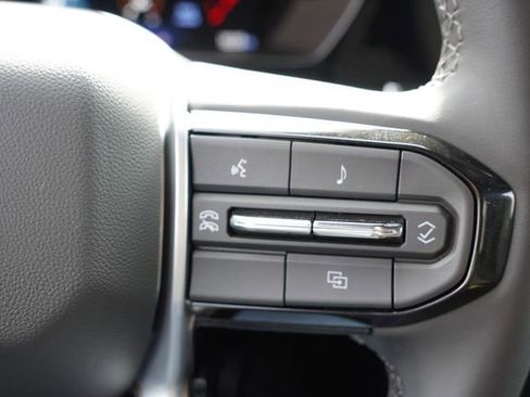 Used 2024 Chevrolet Colorado LT w/ LT Convenience Package II image 29