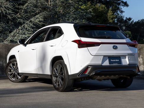 Used 2024 Lexus UX 250h F Sport FWD image 3