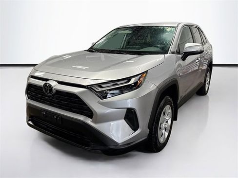 Used 2024 Toyota RAV4 LE image 3