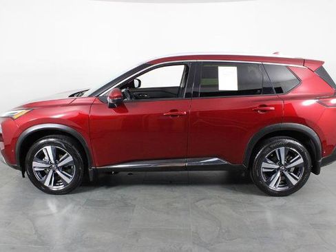Certified 2023 Nissan Rogue Platinum w/ Platinum Premium Package FWD image 14