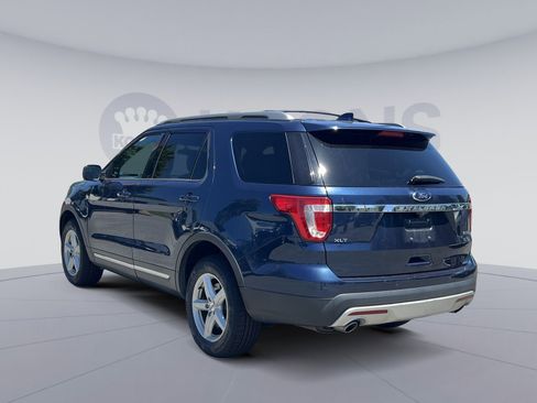 Used 2016 Ford Explorer XLT AWD/4WD image 8