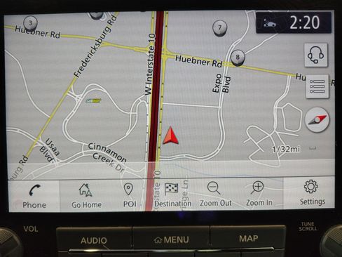 Used 2020 Nissan Titan SV w/ SV Convenience Package RWD image 3