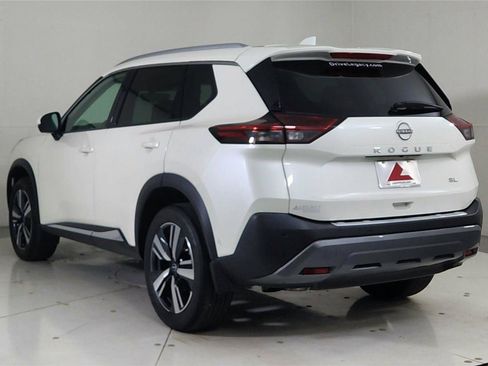 Certified 2023 Nissan Rogue SL w/ SL Premium Package image 5