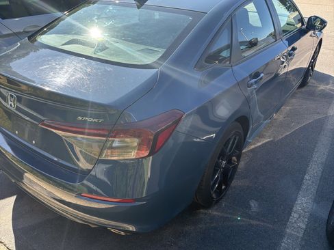 Used 2025 Honda Civic Sport image 8