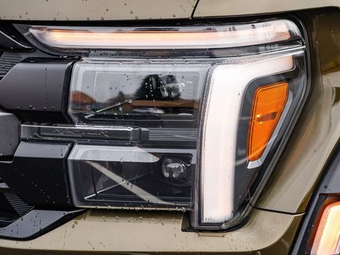 Used 2025 Ford F150 Raptor image 7