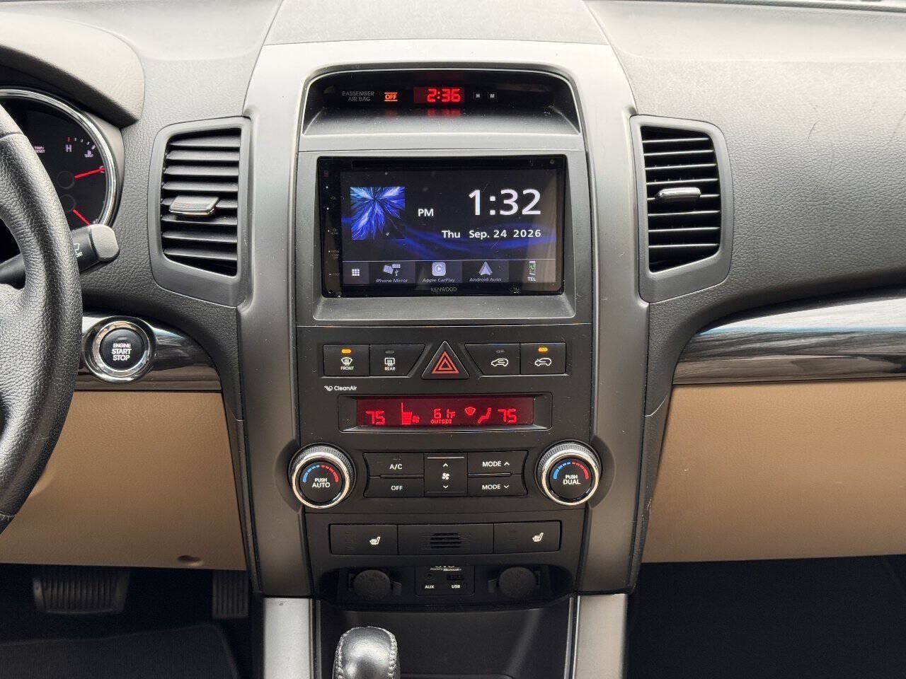 Used 2013 Kia Sorento EX AWD/4WD image 22
