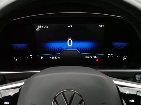 Used 2023 Volkswagen Tiguan SE R-Line AWD/4WD image 21